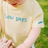 Maglietta da bambino oversize Yellow Slow Days